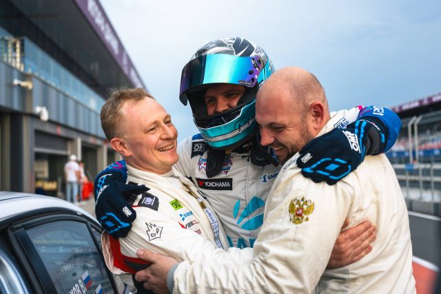 Выходные в автомобильной атмосфере: Garage Fest и VK Fest